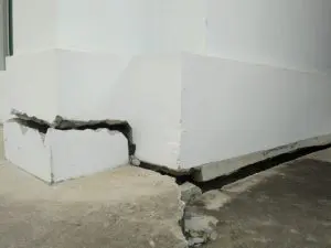 cracked faundation