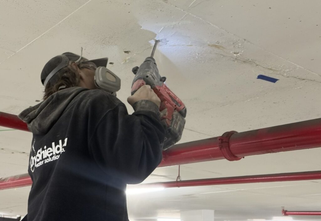 Screenshot Parking Garage Ceiling Crack